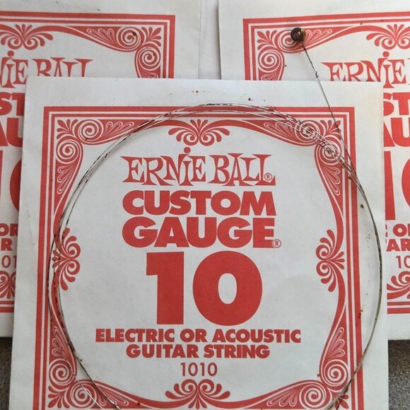 Ernie Ball Custom Gauge 10 Electric Or Acoustic Guitar Strings 5 Individual Pack - Picture 4 of 4